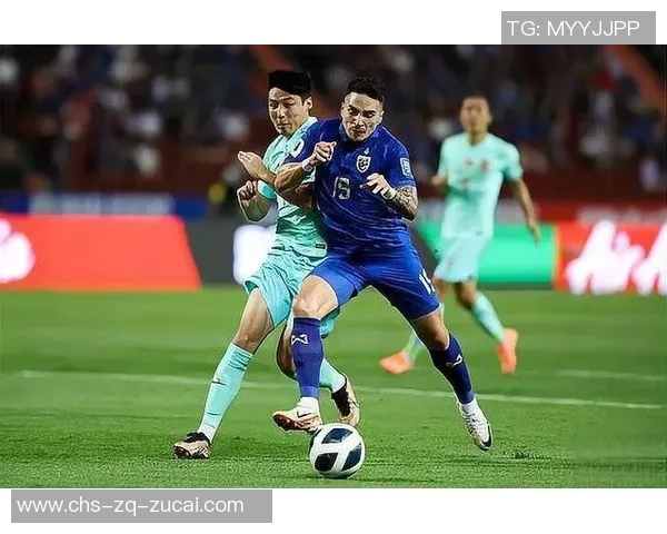 中国足球队迎战卡塔尔力争胜利全力以赴展现团队精神与拼搏意志 中国足球队迎战卡塔尔力争胜利全力以赴展现团队精神与拼搏意志